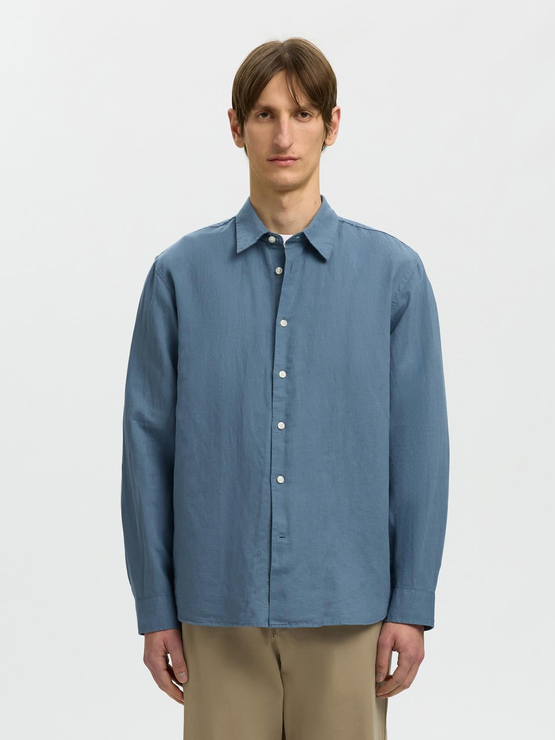 model_shot-front